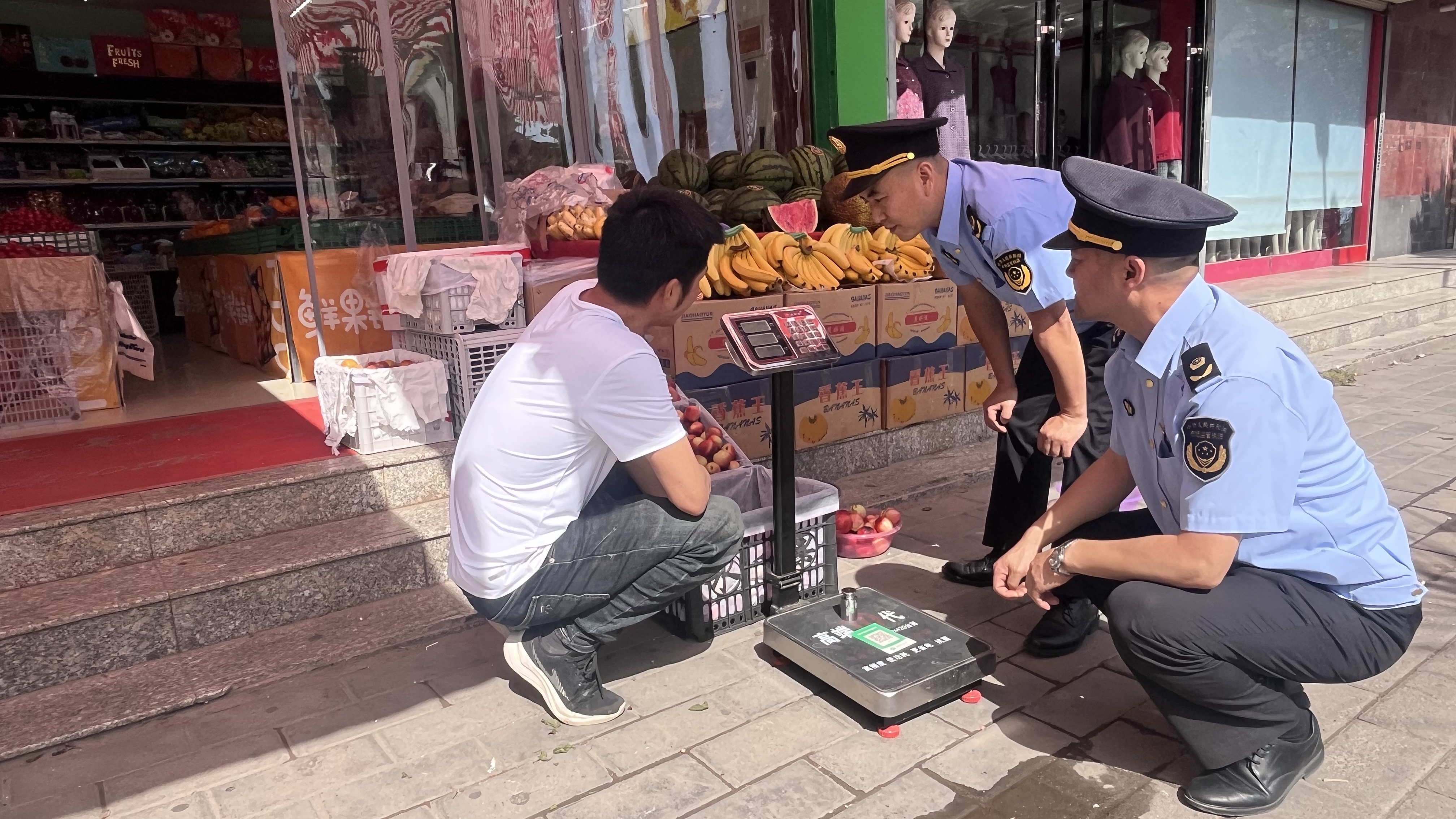 我省各地多形式开展"5·20世界计量日"宣传活动(二)