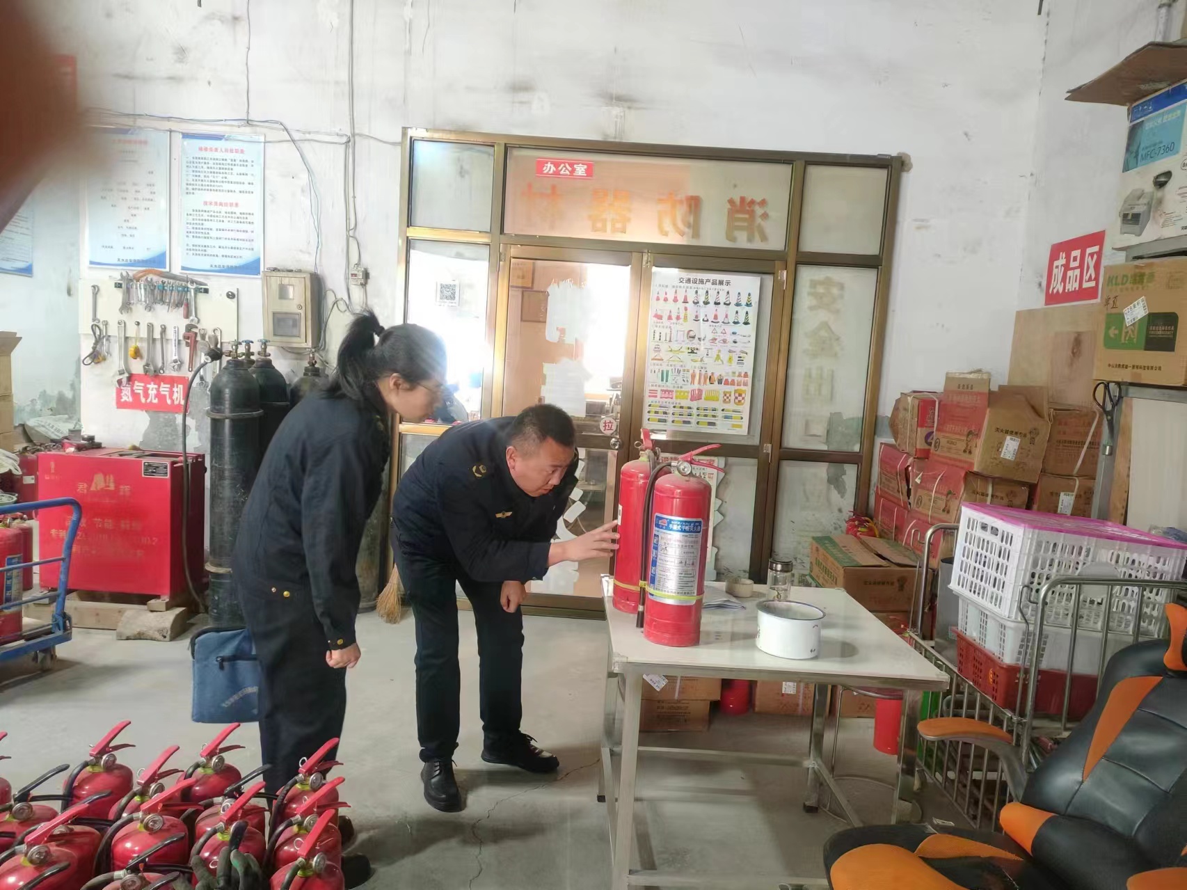 36115市场监管在行动麦积区市场监管局迅速开展央视